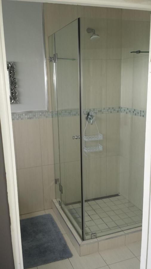 29 Carissa Street Leilighet Somerset West Eksteriør bilde